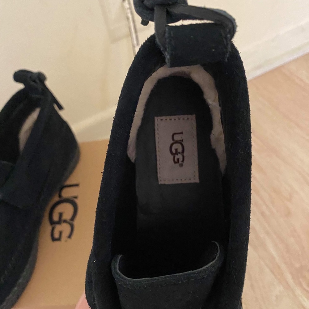 Ugg Woodlyn Moc Toe Booties in black - Picture 3 of 5